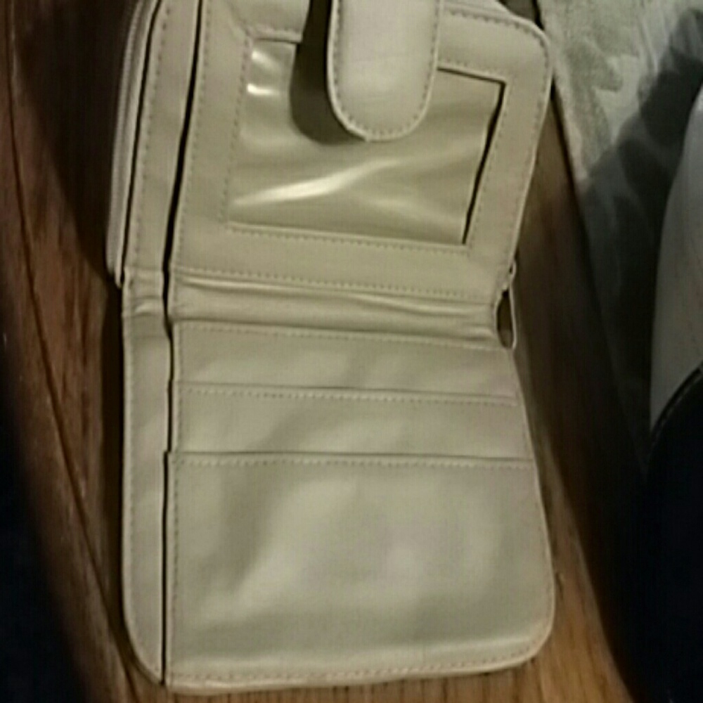 Wallet - Picture 3 of 4